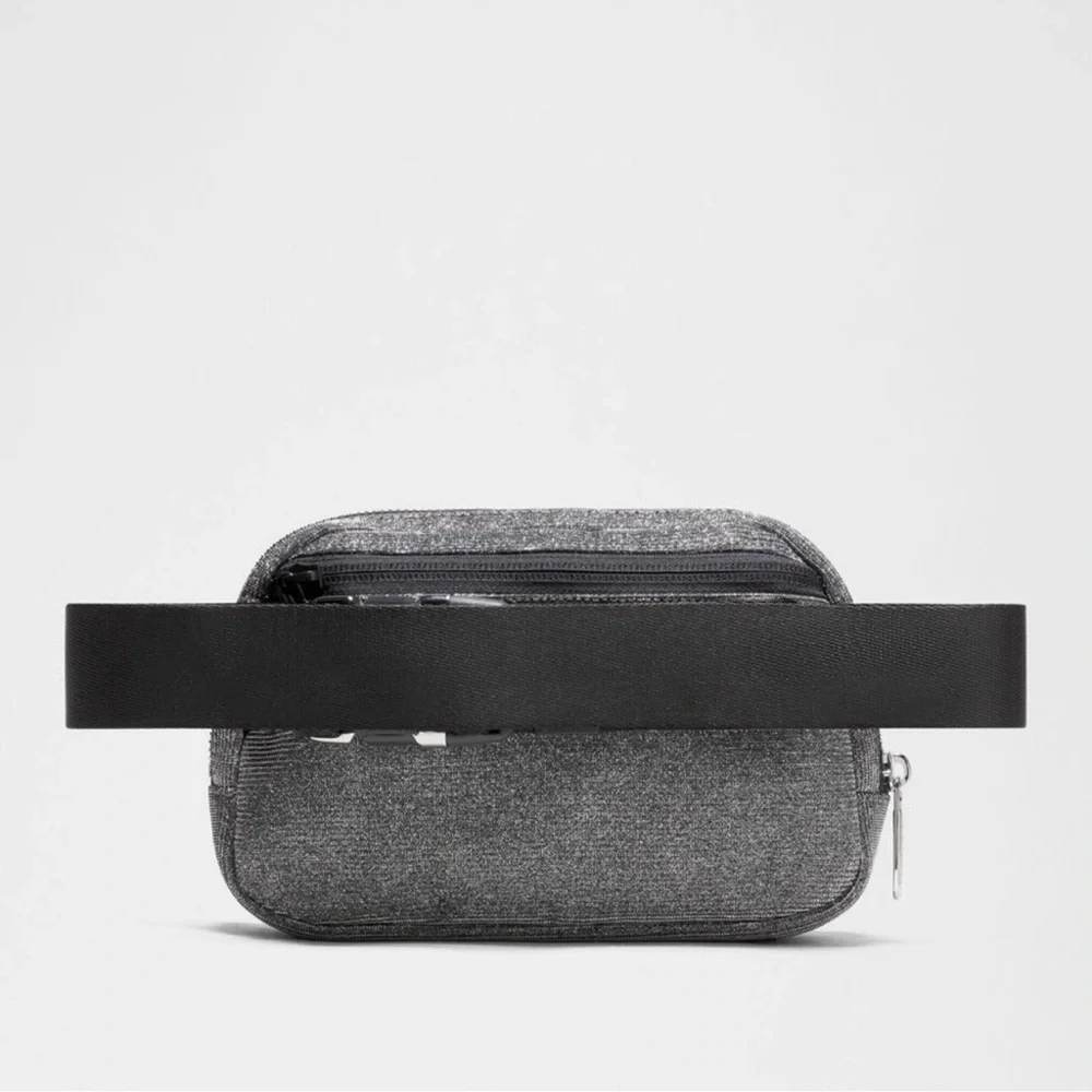 lululemon Everywhere Belt Bag Dark Silver/graphite Gray Glitter 1 Liter NWt - Picture 4 of 8